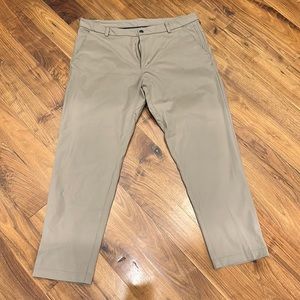 Lululemon 38x31 commission pant classic. Great condition.